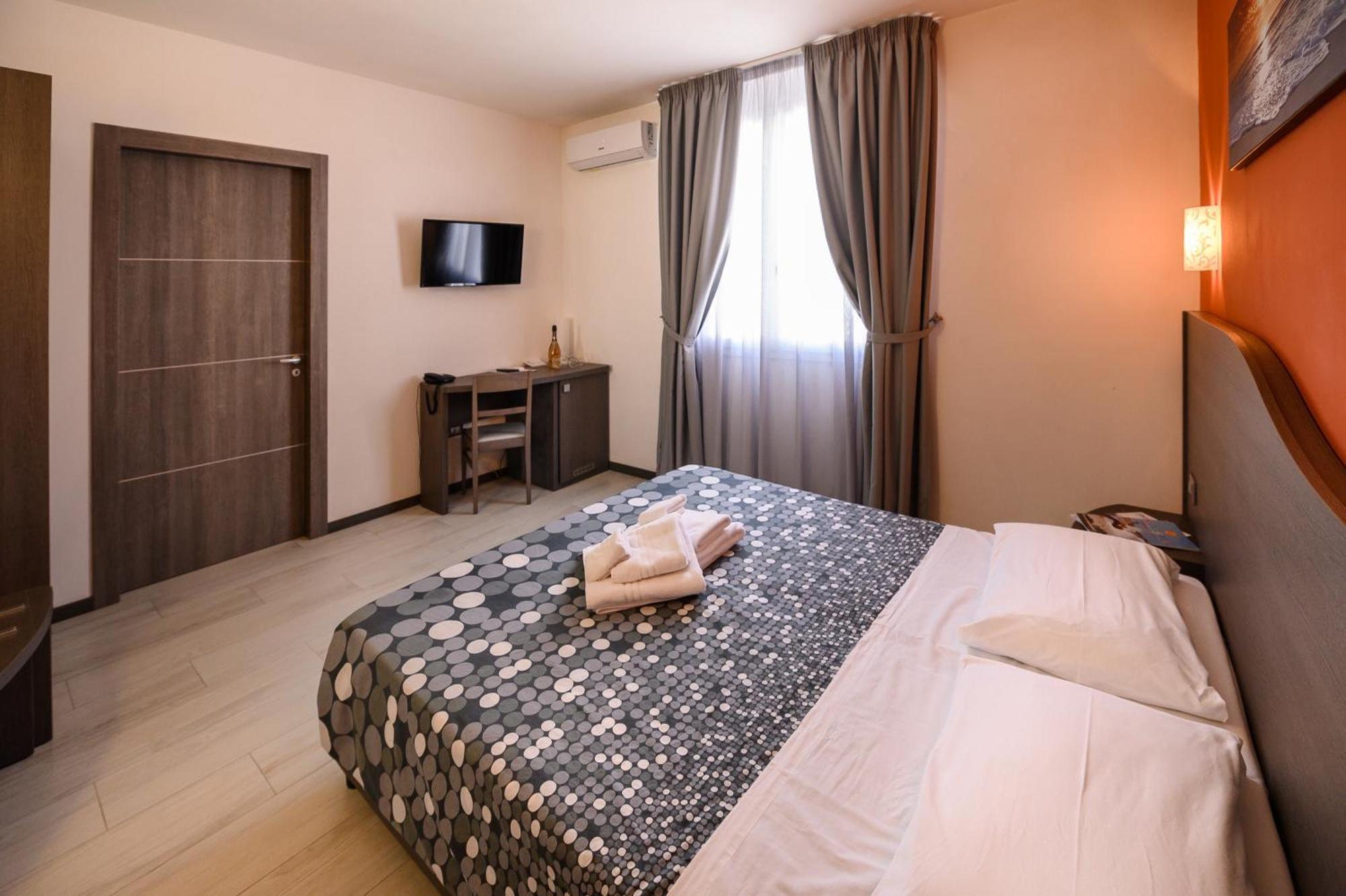 Hotel Rainbow Resort Marsala Exterior photo